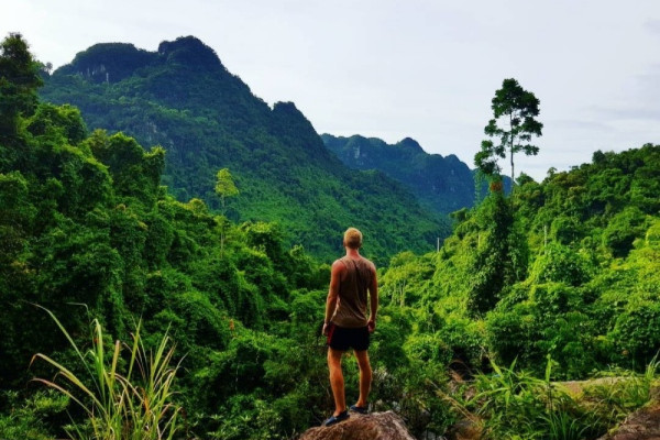Ghé Phong Nha - Kẻ Bàng, lắng nghe câu chuyện của rừng xanh