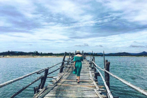 Ghé Phú Yên check-in cầu gỗ Ông Cọp – cây cầu gỗ dài nhất Việt Nam